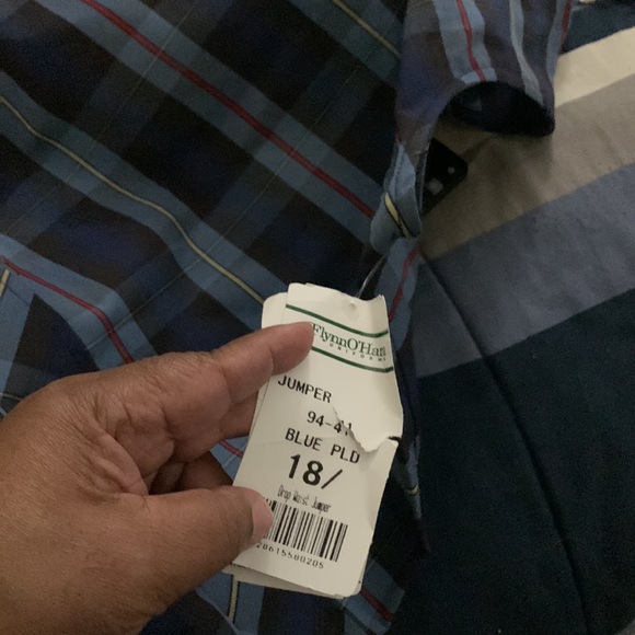 Selling school uniforms 16(2) 18 (1) 12 (1) $15.00 each - Picture 4 of 5